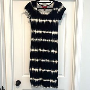 Hot Kiss Tie-Dye Juniors Fitted Dress. Junior Size- Medium.